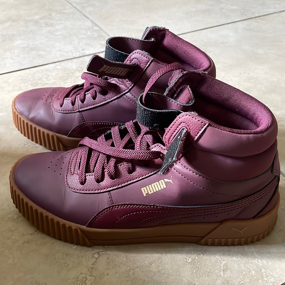 Used, but in great state, I kept it in my closet since last year’s Christmas.